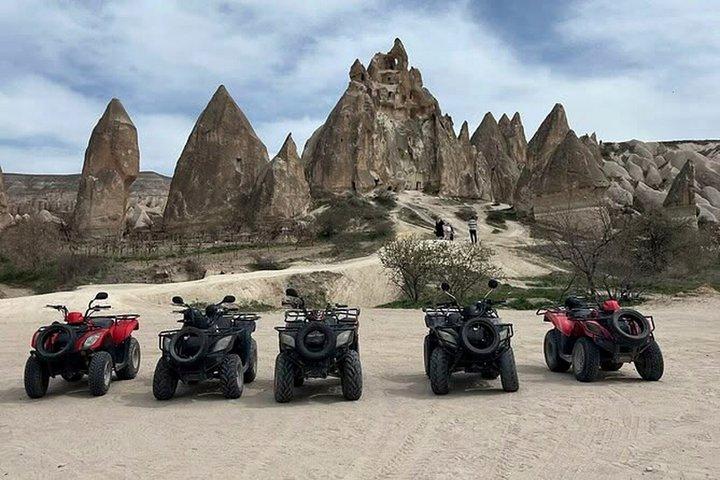 カッパドキア ATV ツアー サンライズ サンセット または 日中 ホテル送迎付き