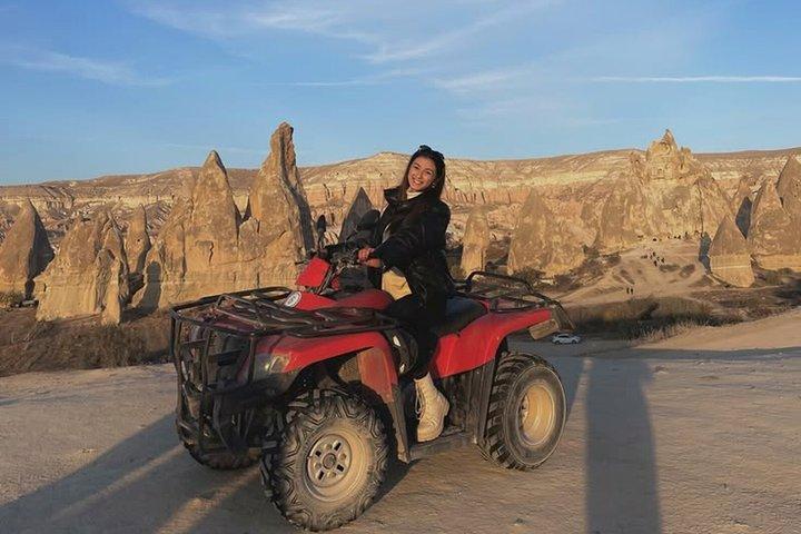 カッパドキア ATV ツアー サンライズ サンセット または 日中 ホテル送迎付き