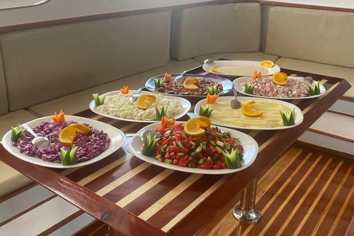 オレンジベイ島シュノーケリング旅行（送迎、ランチ付きなど）