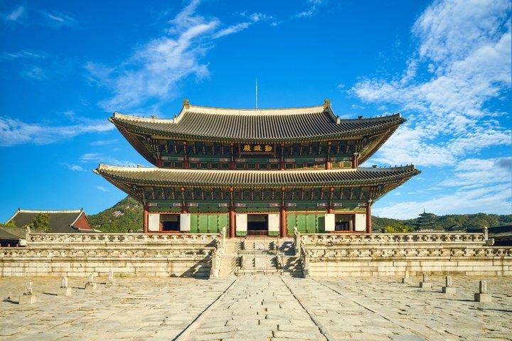 Gyeongbokgung Palace Seoul Private Guided Tour with Transport