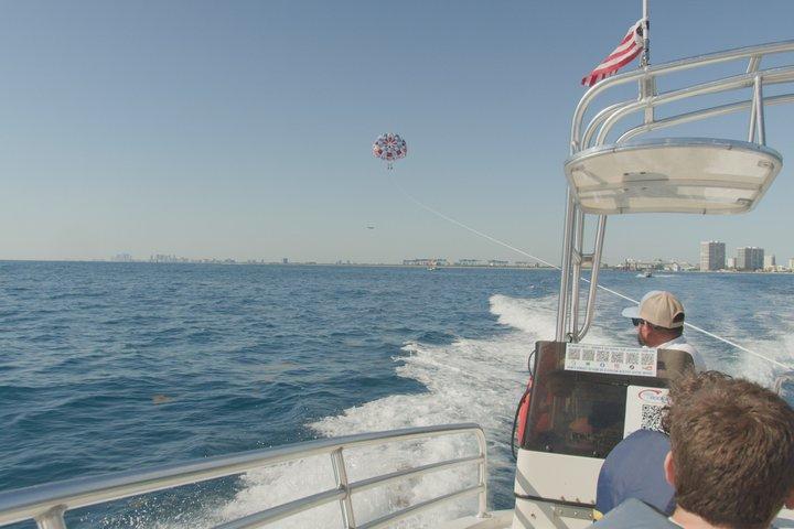 Ocean Parasailing Adventure In フォートローダーデール, FL