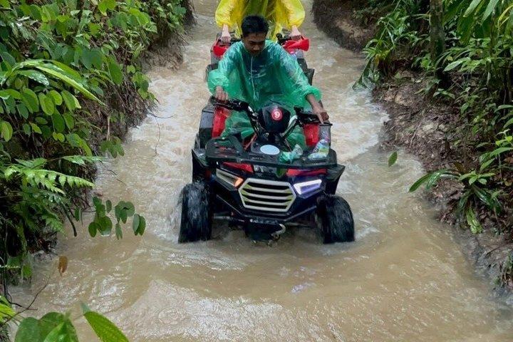 Khao Lakのビッグブッダ展望台へのプライベートATVアドベンチャー