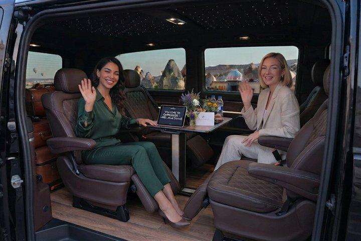 ネヴシェヒル カッパドキア空港 (NAV) からカッパドキアのホテルへの専用送迎
