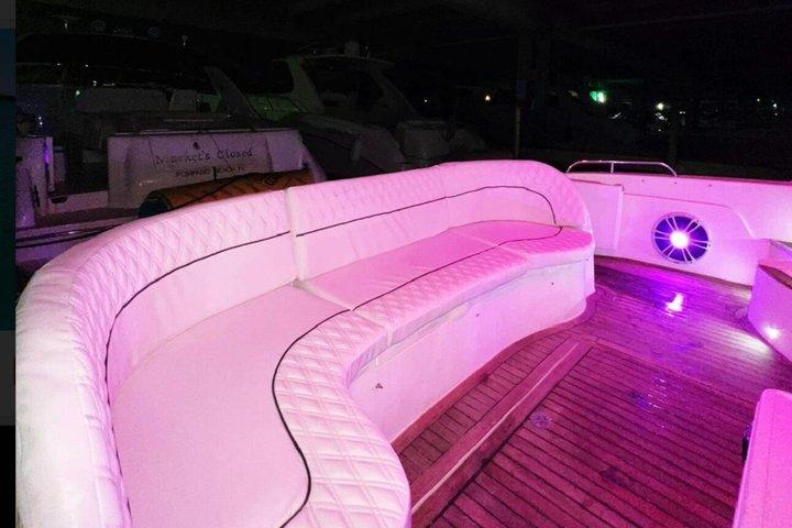 マイアミでのプライベートヨットレンタル、無料ジェットスキー2台付き