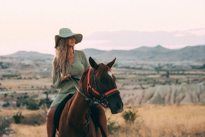 カッパドキア乗馬体験サンライズ、デイタイム＆サンセット