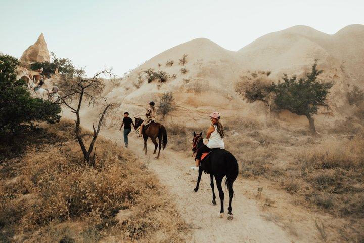 カッパドキア乗馬体験サンライズ、デイタイム＆サンセット