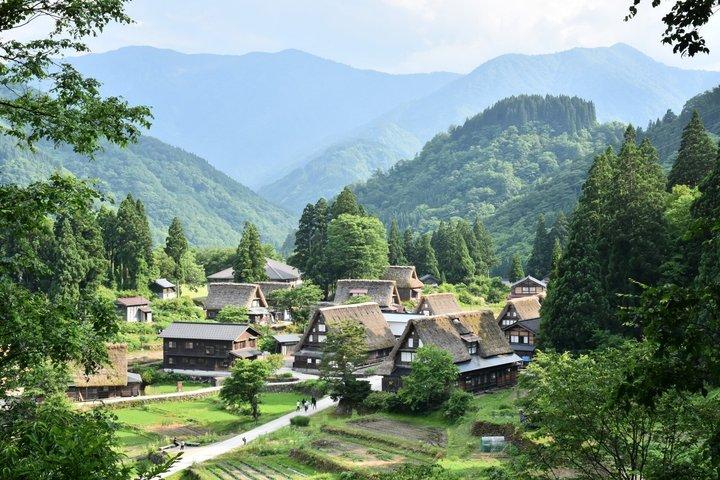 名古屋発 白川郷世界遺産プライベートツアー