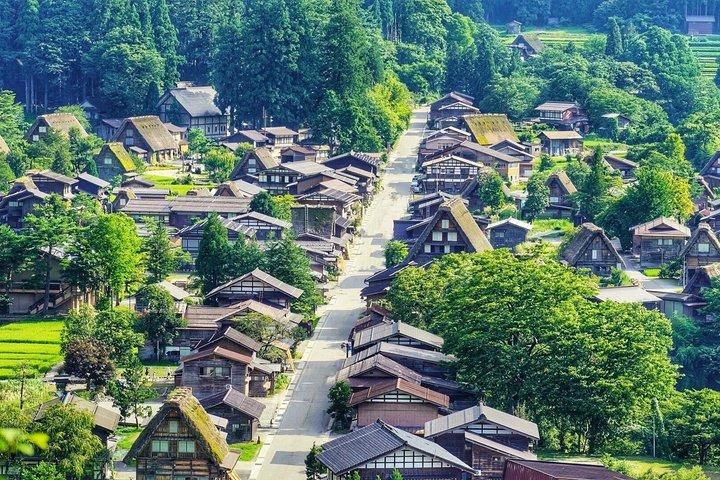 名古屋発 白川郷世界遺産プライベートツアー
