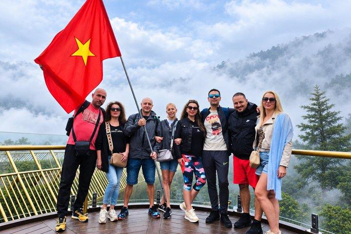 Excursión privada de un día al Puente Dorado y las Montañas de Mármol de Ba Na Hills