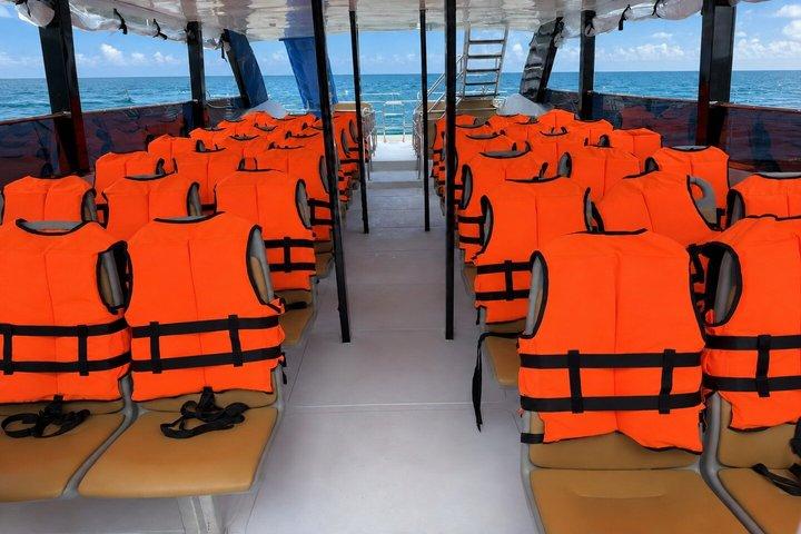 カタマランによるプーケット、ピーピ、カイ諸島シュノーケリングツアー