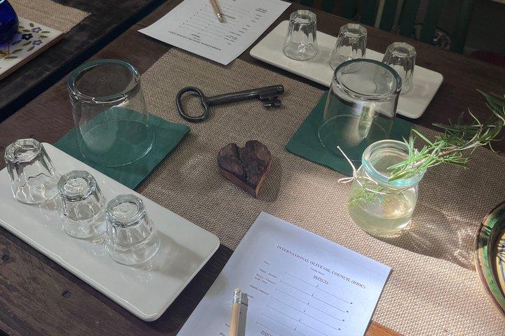 Oil-tasting experience near Cefalu