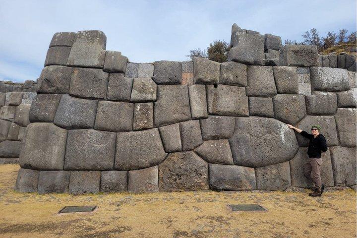 クスコ市内ツアー:コリカンチャと4つのインカ遺跡