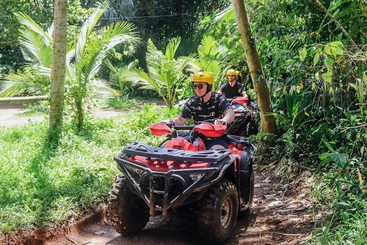 バリ島プライベートATVアドベンチャーとトラガ・シンガ水泳パッケージ