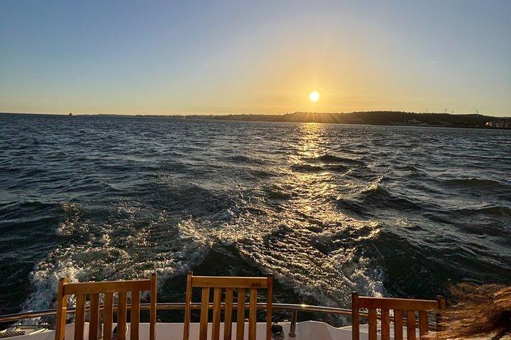 カスカイスの夕日セーリングツアー 2時間