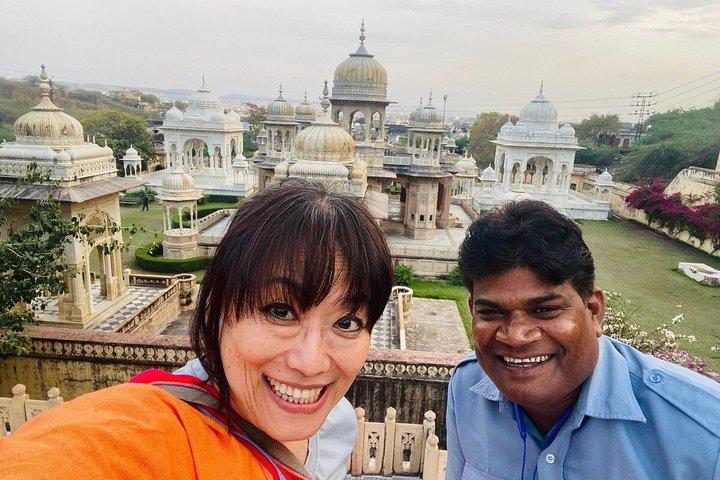 Jaipur Private Sightseeing Tour by Cab with Local Guide