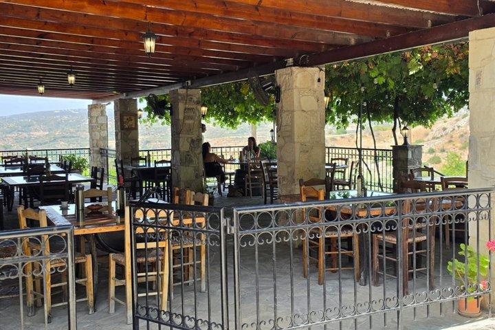 Paphos Wine & Halloumi Tour with Winery and Monastery Visit