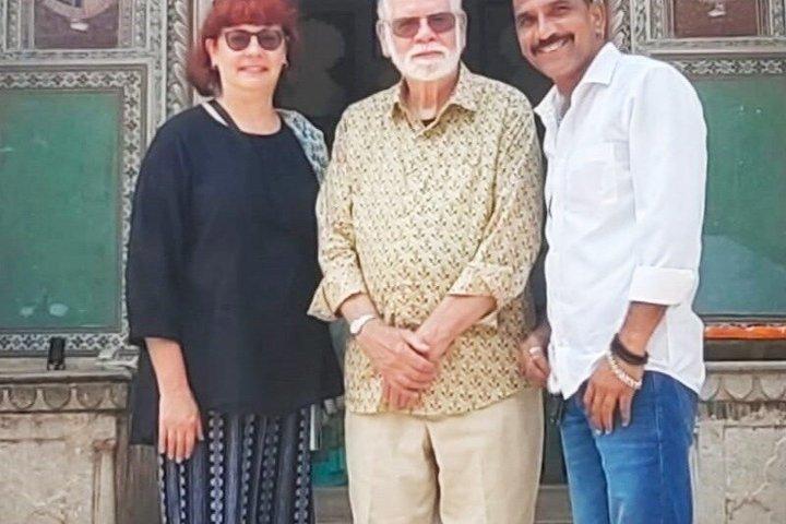 Jaipur Private Sightseeing Tour by Cab with Local Guide