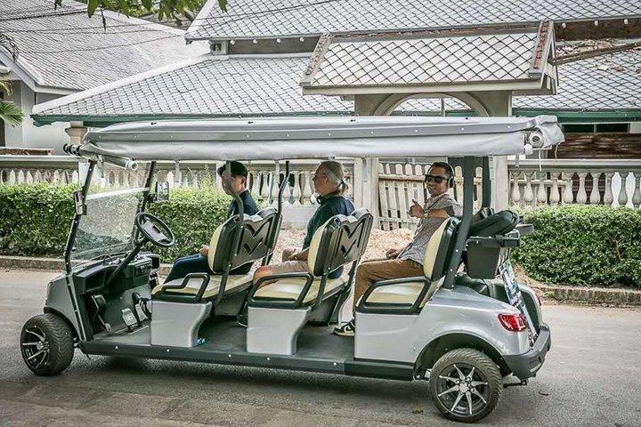 ルアンパバーンでのヘリテージツアー（ディナークルーズとライトショー付き）