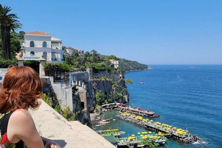 ローマ発ポンペイとソレント日帰り旅行（リモンチェロ・テイスティング付き）