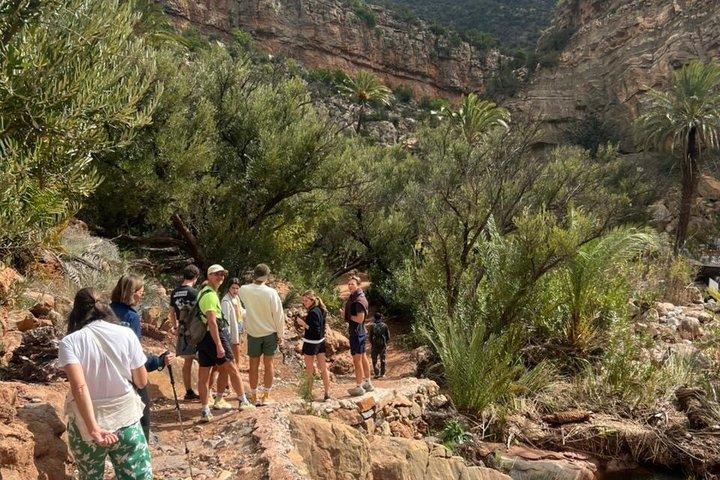 Hiking Beyond Paradise Valley