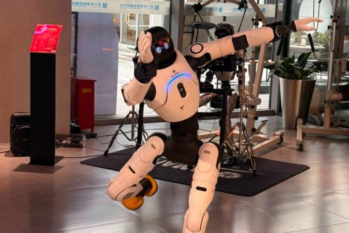 杭州ロボット展と西湖ガイド付き日帰り旅行