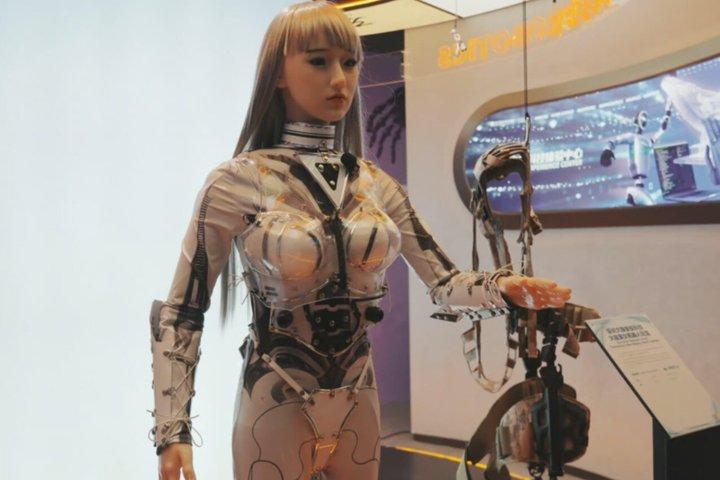 杭州ロボット展と西湖ガイド付き日帰り旅行