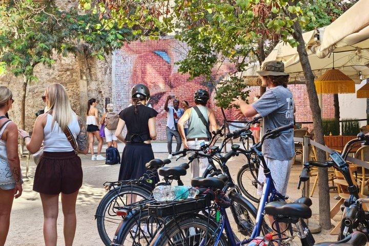 バルセロナでのプライベートバイクツアー： 人気の観光スポットと地元の洞察