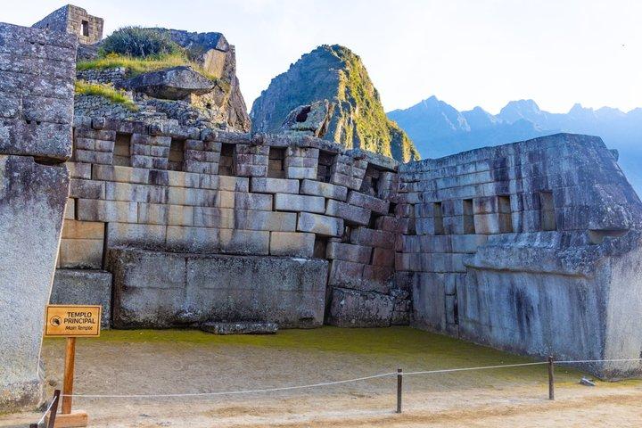 Machu Picchu Experience with Official Ticket Bus and Guide