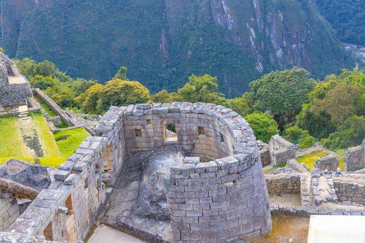 Machu Picchu Experience with Official Ticket Bus and Guide