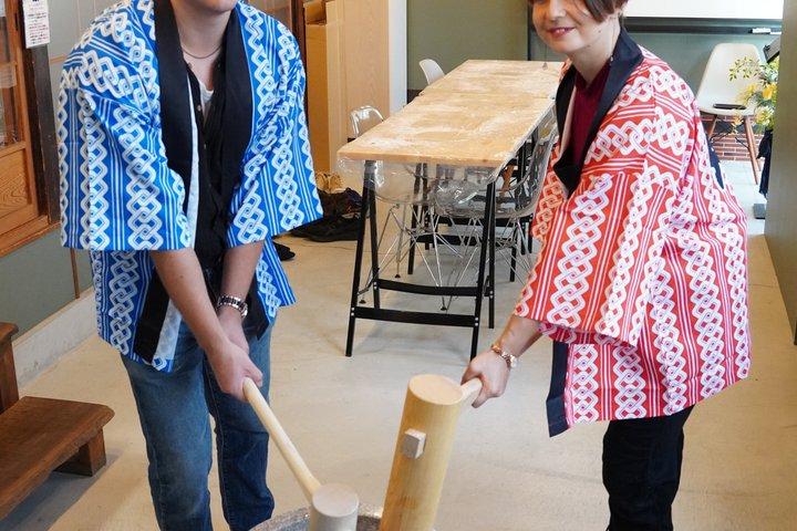 大阪：もちつきと抹茶作りをJP最長通りで