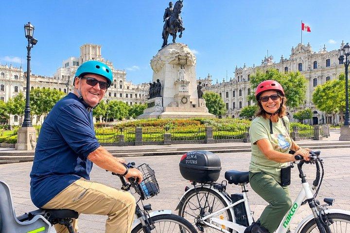 Lima Historic Centre from Miraflores by E bike 25km