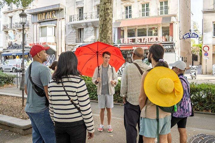 モンマルトルとサクレ・クールのウォーキングツアー（現地ガイド付き）