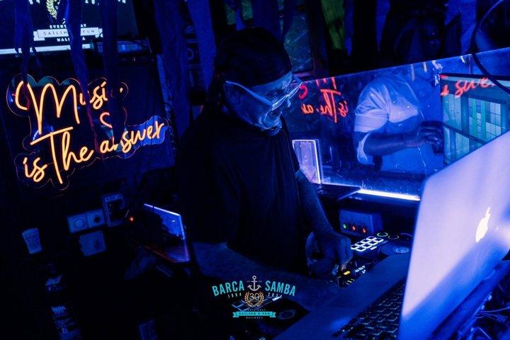 サンセット ツアー マヨルカ: 音楽と雰囲気の良いサンセット ボート ツアー