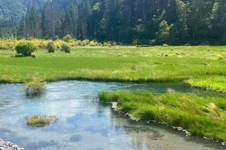 Jiuzhaigou One Day Tour from Chengdu by High Speed Train