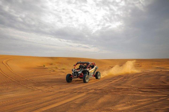 ドバイソロデューンバギー1-時間セルフドライブCan-Am X3