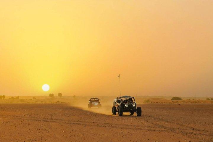 ドバイソロデューンバギー1-時間セルフドライブCan-Am X3