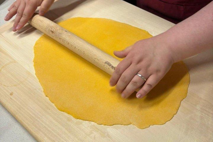 San Gimignano: Authentic Tuscan Cooking Class & Wine Tasting