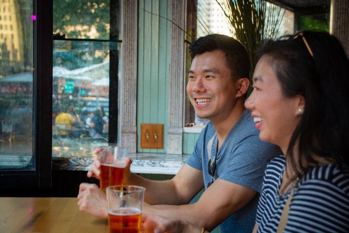 小グループ歴史ツアー ワシントン D.C. のパブクロール