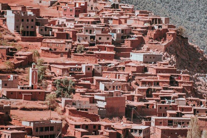 Marrakech till Atlasfossarna, tre dalar och kamelryttning