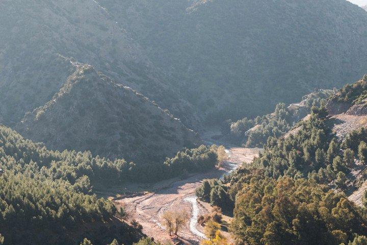 Marrakech till Atlasfossarna, tre dalar och kamelryttning