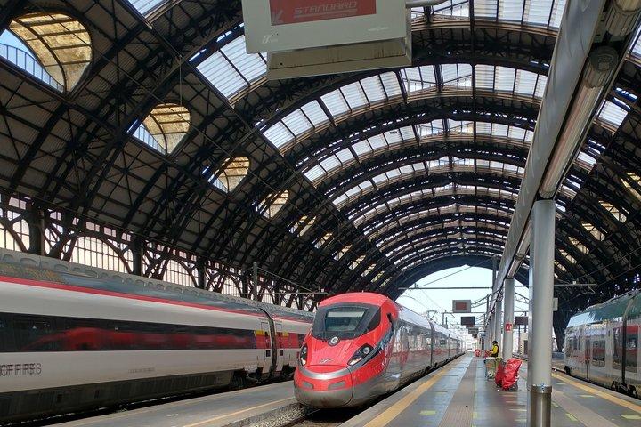 フィレンツェからローマへの高速列車とランチ、オプションの市内観光