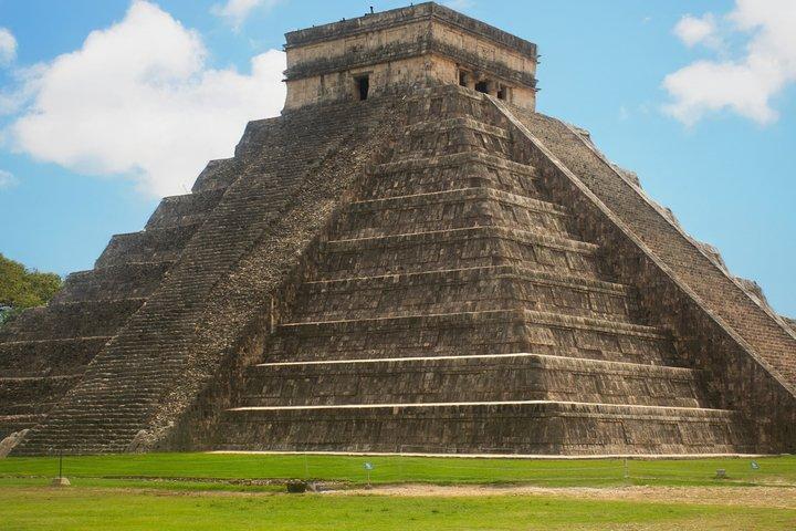 トゥルム発・チチェンイッツァ、セノーテ・チチカン＆バラディオール日帰り旅行