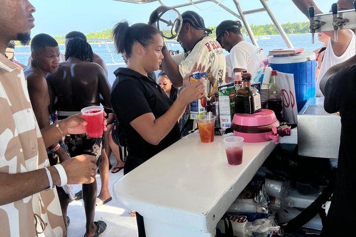 Hip Hop Punta Cana Party Boat – The Float Flow Party