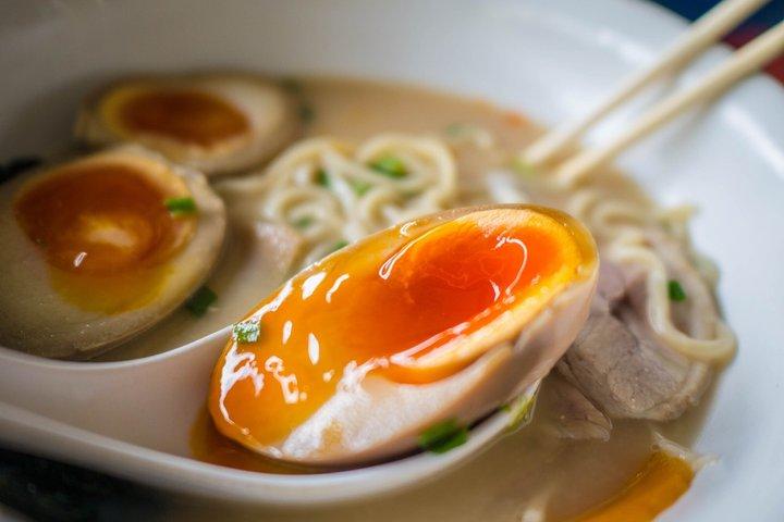 シアトルで地元シェフと楽しむラーメン作り教室