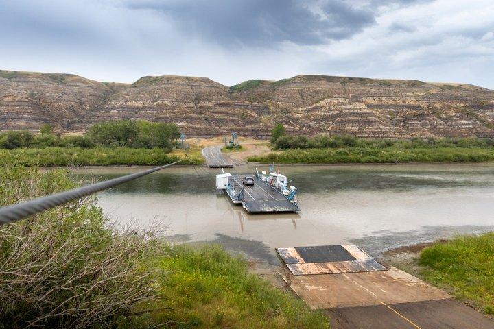 Drumheller Badlands and Dinosaurs Private Tour