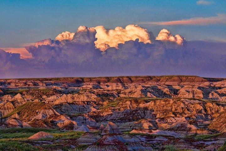 Drumheller Badlands and Dinosaurs Private Tour