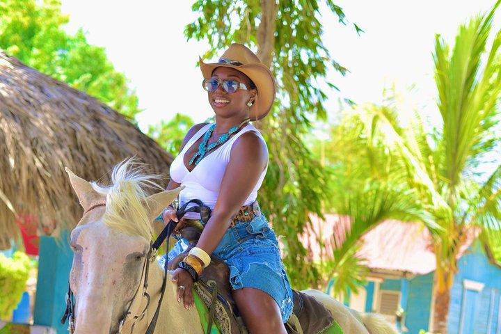 Reiten in Punta Cana & Stranderlebnis in Macau