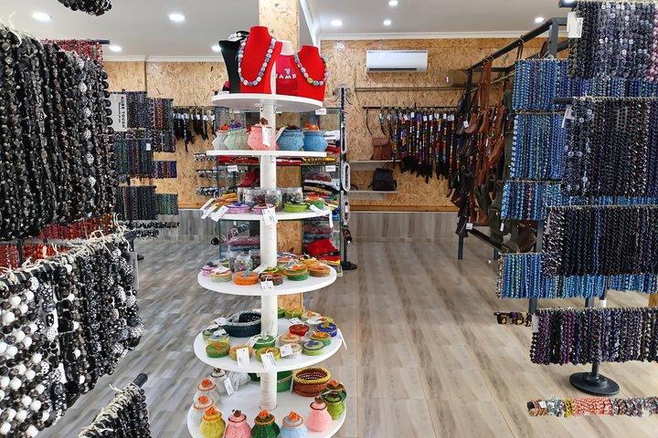 ナイロビ日帰りツアー：キリンセンターと神戸ビーズ工場