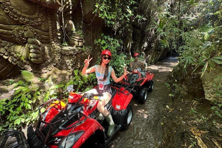 バリ島 ベストなATVクアッドバイクとラフティング：テラガ・ワジャ川かアユン川か