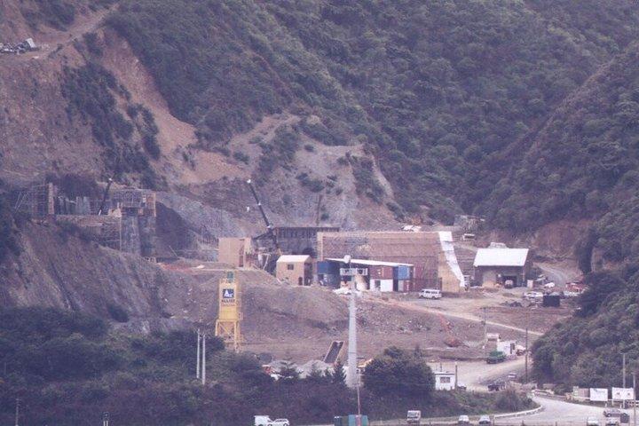 ロード・オブ・ザ・リング全日ロケーションツアー（ウェタ＆形見付き）